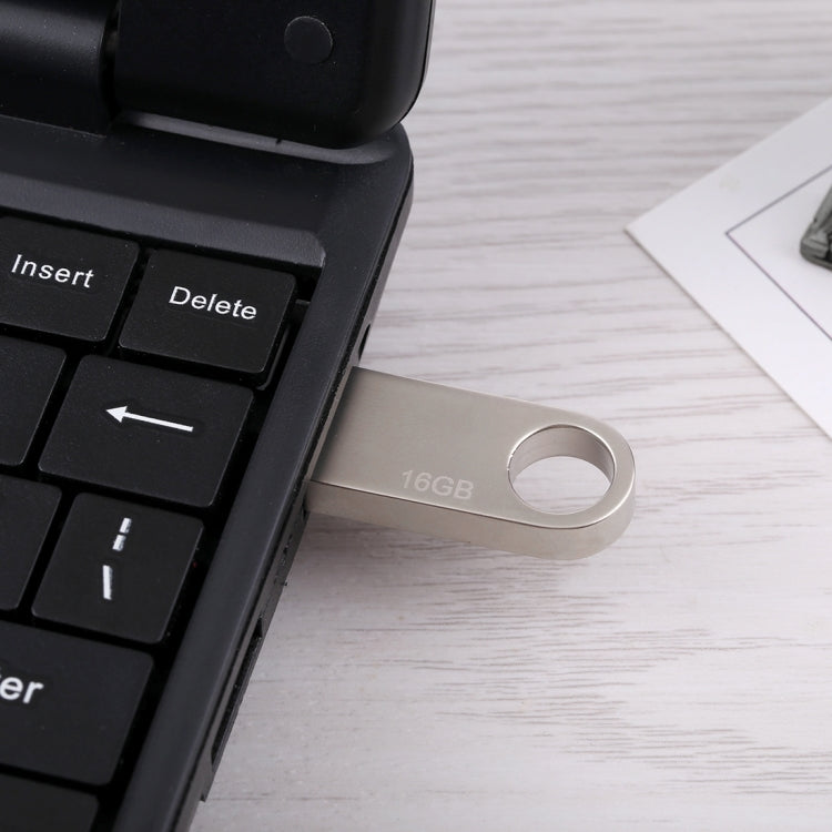Металлический флеш-диск USB 2.0 на 16 ГБ