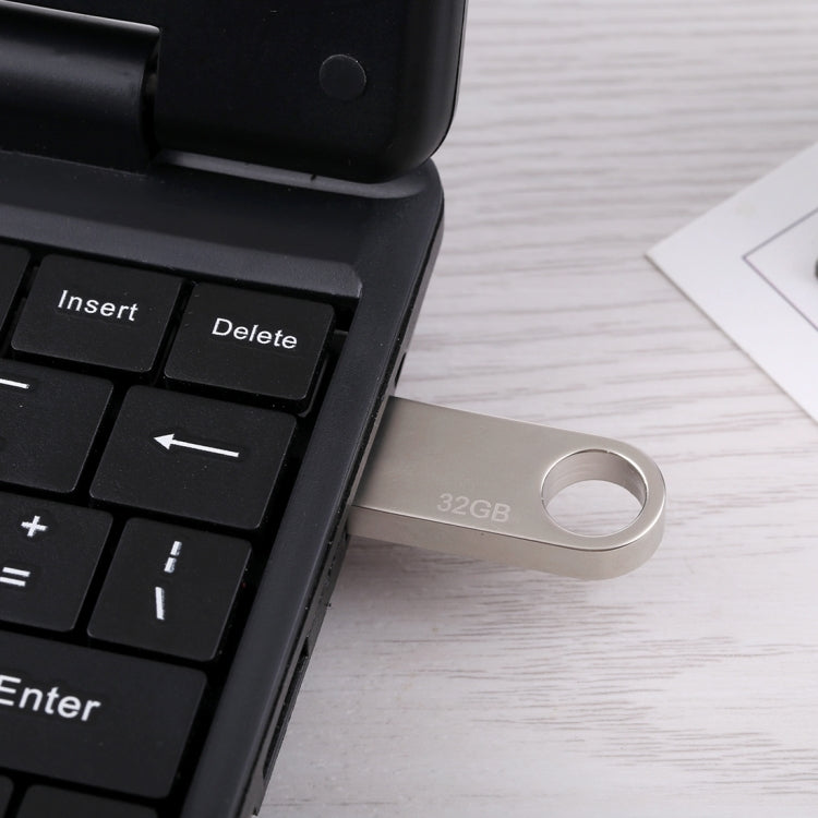 Металлический флеш-диск USB 2.0 на 32 ГБ