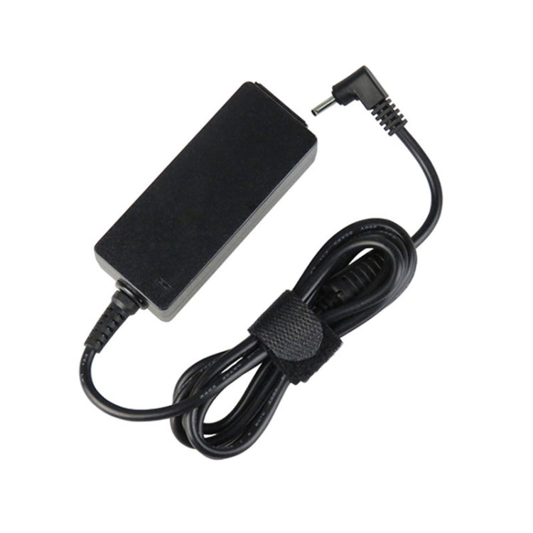ZH-65-215 12 V 1,5 A strāvas adapteris Acer klēpjdatoram, vada garums: 1,5 m