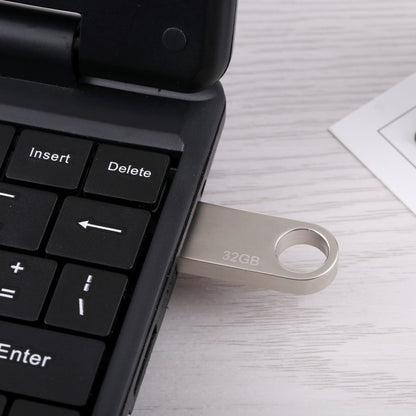 Металлический флеш-диск USB 2.0 на 32 ГБ