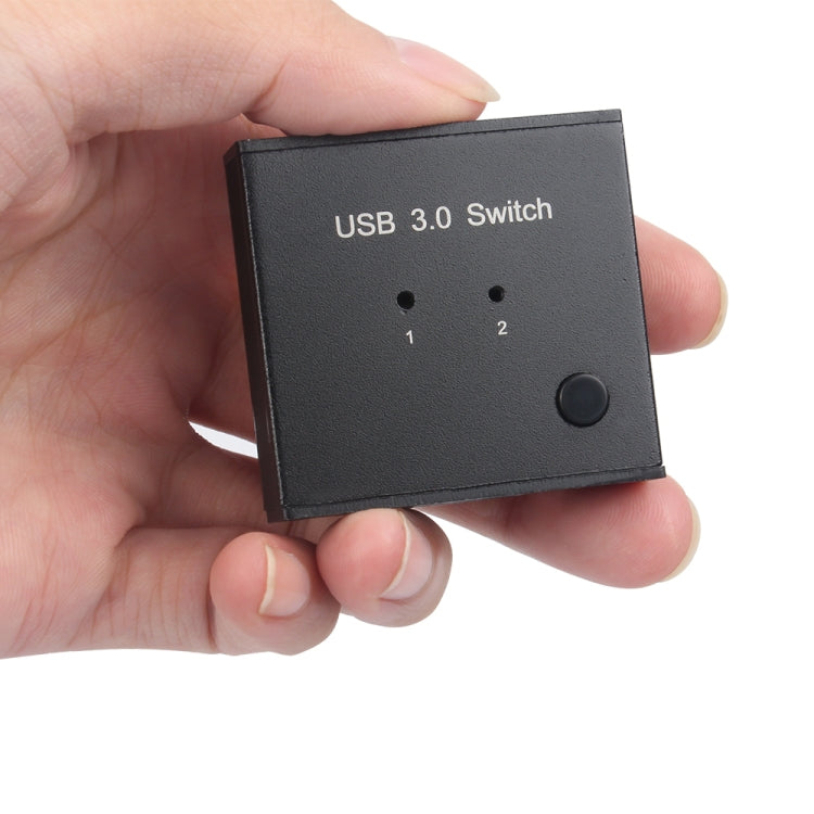 Коммутатор USB 3.0 AM-U301 с 2 входами и 1 выходом