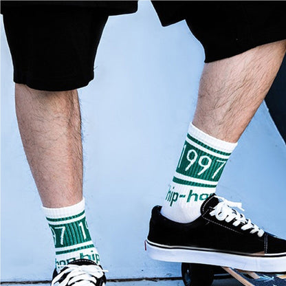 3 Pairs Street Beat Retro Hip Hop Simple Tube Socks Sports Skateboard Socks