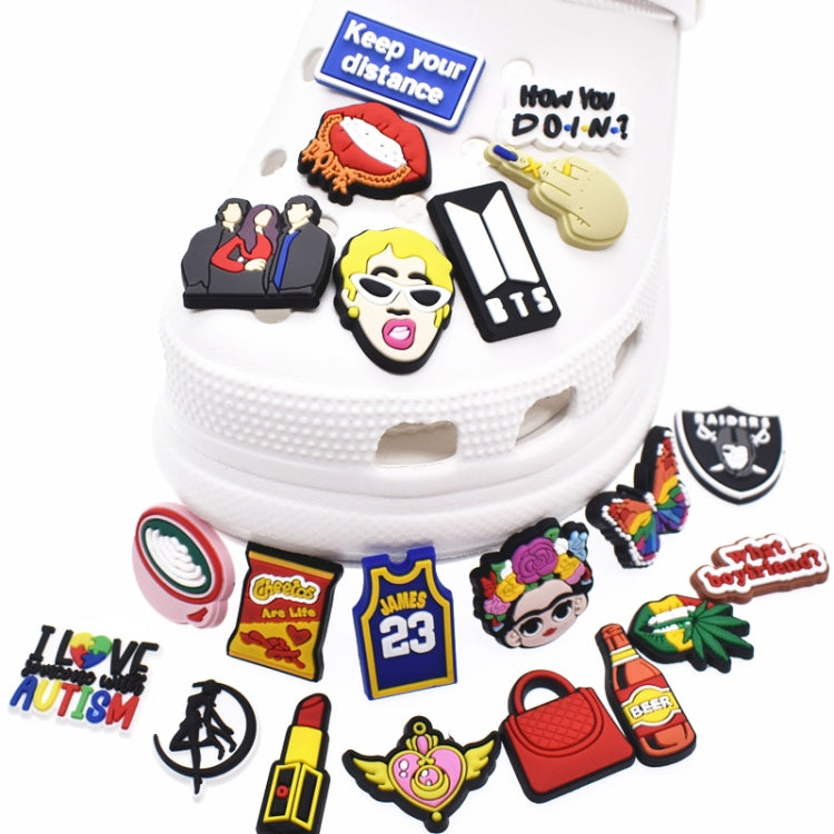 100pcs PVC Plastic Shoes Flowers Cartoon Cave Shoes Buckle, Style Random Delivery